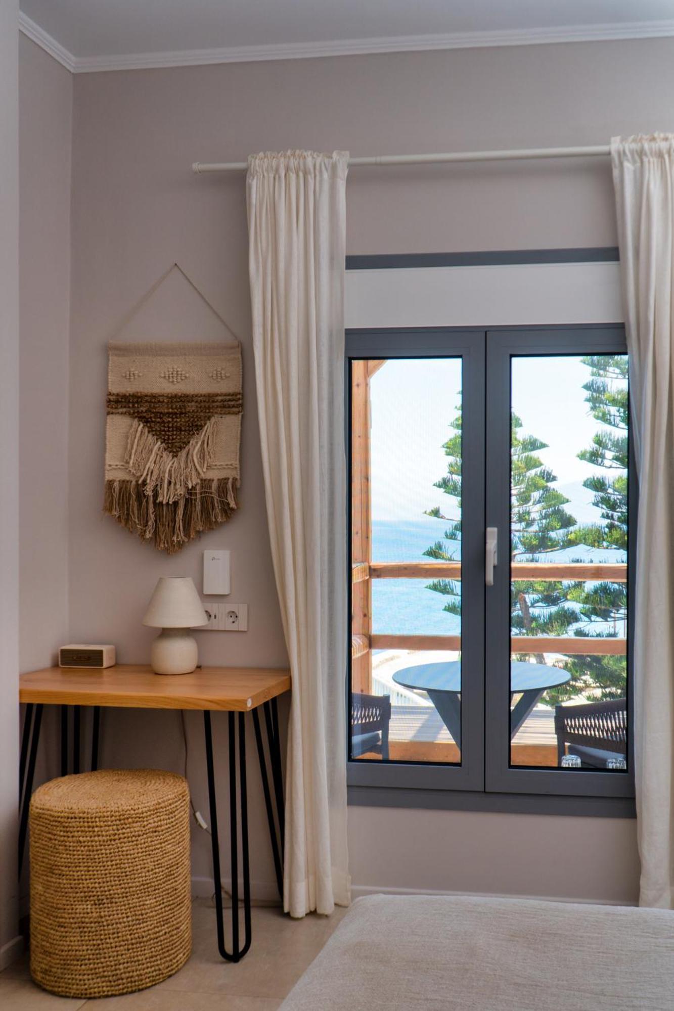 Selene Hotel Арменистис Екстериор снимка